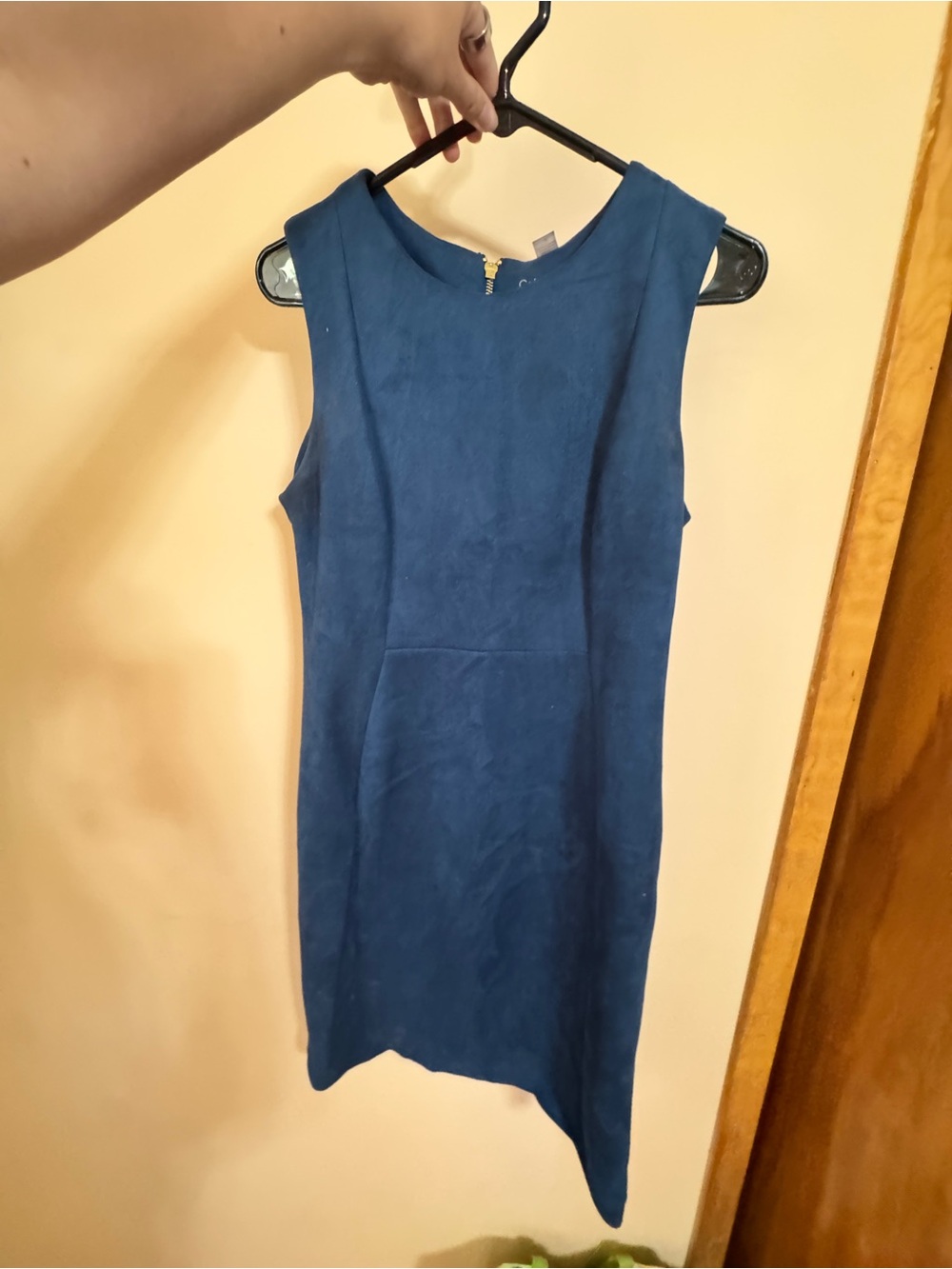 CALVIN KLEIN ROUND NECK FAUX SUEDE SLEEVLESS BLUE SHEATH DRESS - Picture 2 of 5